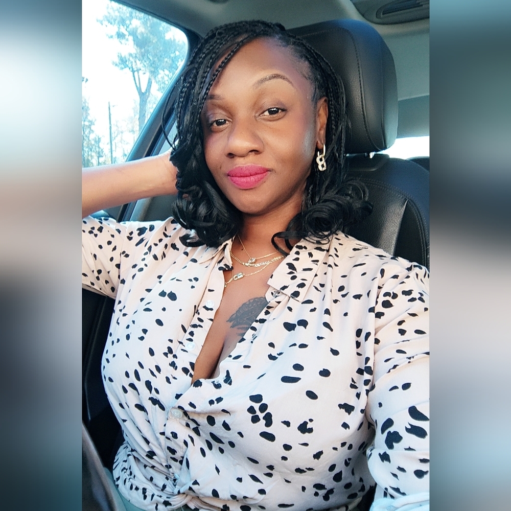 Meet your Posher, Yvonne
